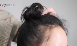 扎丸子头视频,打造日常清新造型